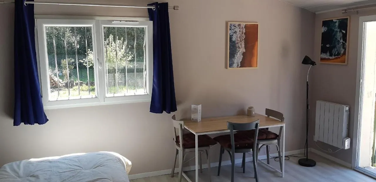 Au Mas Des Voyageurs Bed & Breakfast Lorgues France