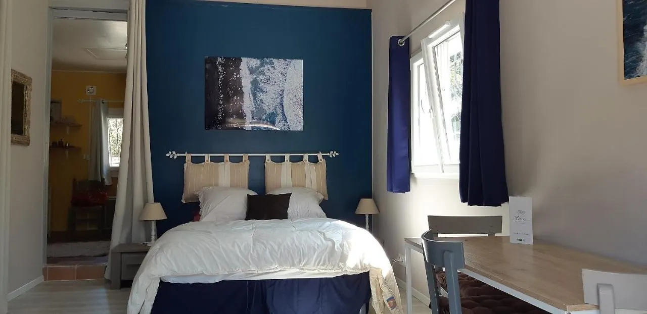 Au Mas Des Voyageurs Bed & Breakfast Lorgues 0*,